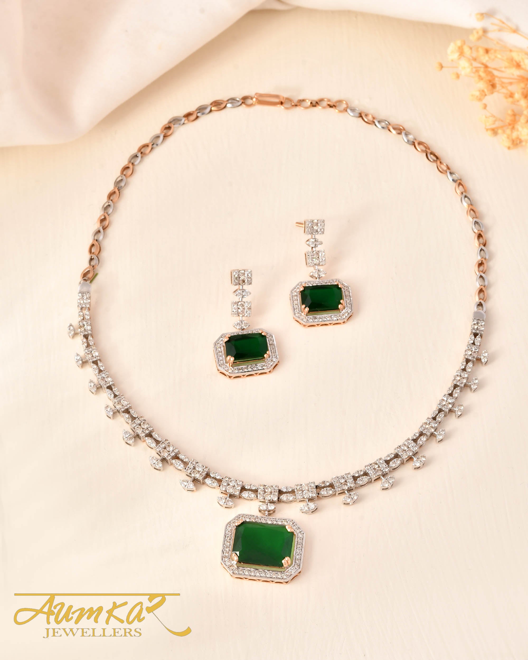 Emerald Radiance: Round Diamond Pressure-Set Designer Necklace Set In Luxe Green