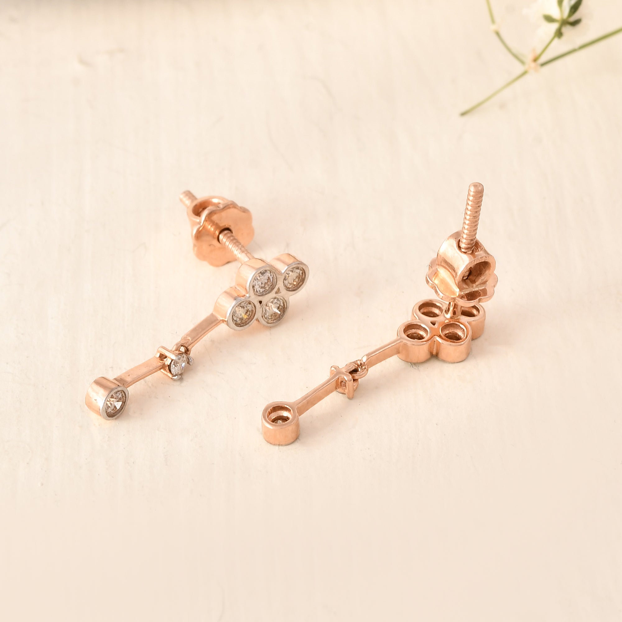 Everyday Elegance: Light Weight Round Diamond Dangler Earrings