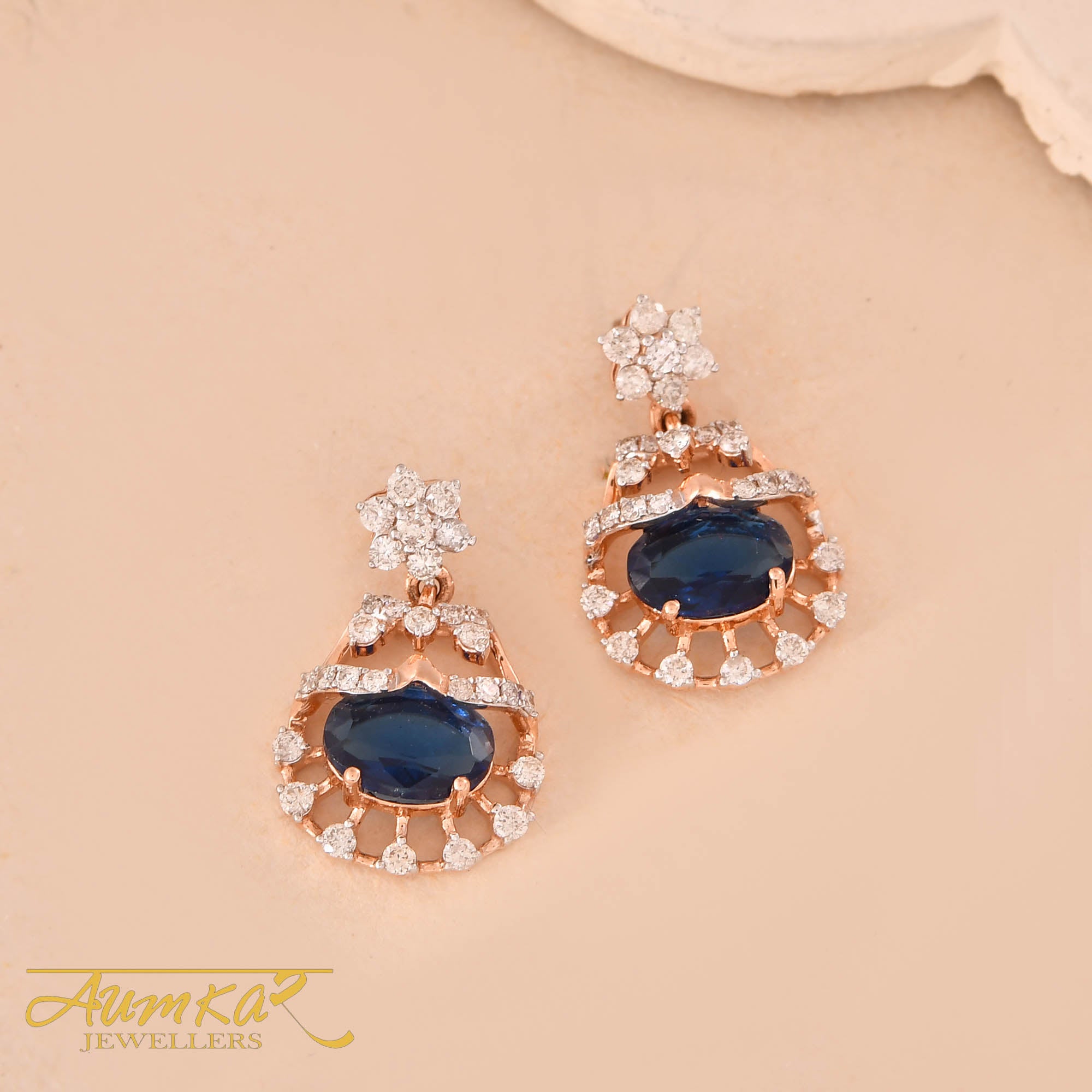 Designer Blue Pendant Set Studded With Round Diamonds